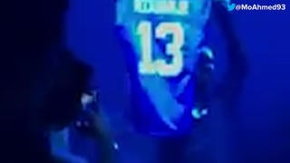 Drake stops concert to get fan's Odell Beckham jersey signed: video