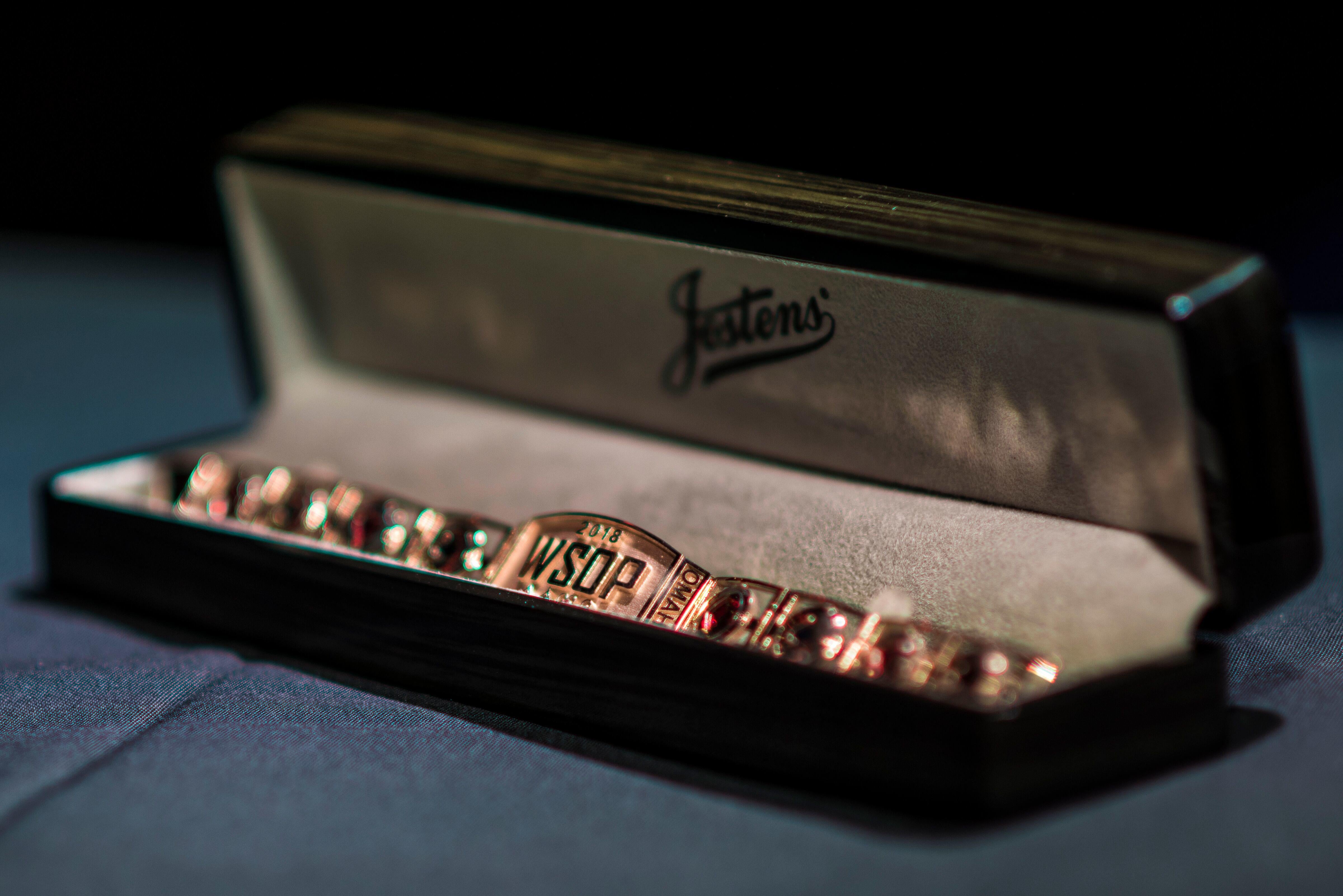 wsop-bracelet.jpg
