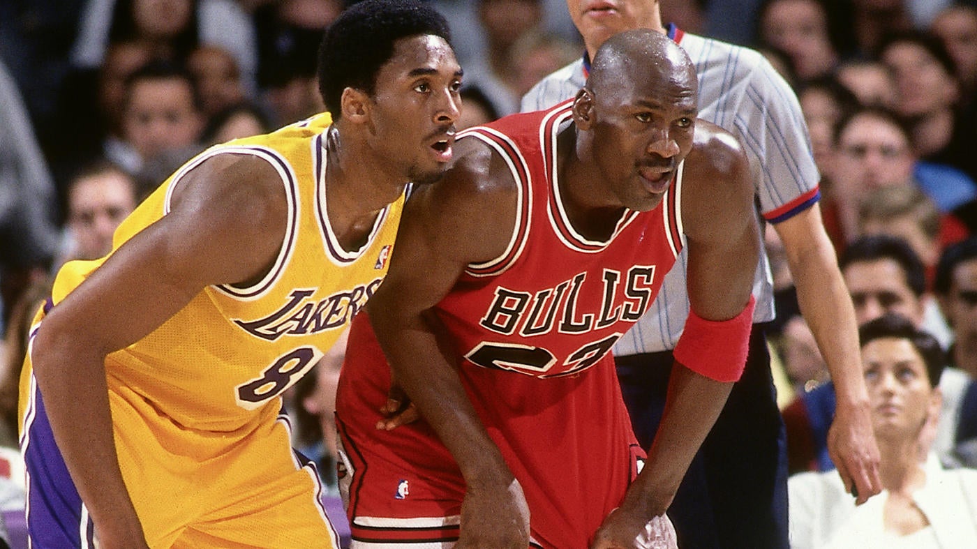 Chicago Bulls v Los Angeles Lakers