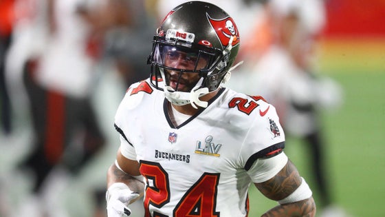 carlton-davis.jpg