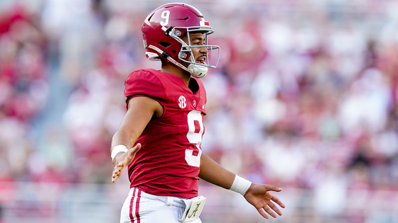 bryce-young-alabama-2022-crimson-us.png