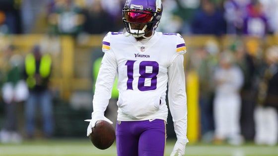 Minnesota Vikings v Green Bay Packers