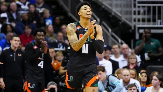NCAA Basketball: NCAA Tournament Midwest Regional-Miami (FL) vs Houston