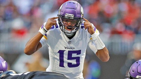 getty-joshua-dobbs-vikings-1.jpg