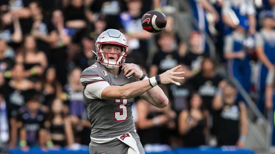 COLLEGE FOOTBALL: SEP 13 UNLV at Kansas