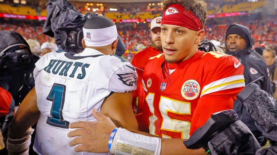 getty-jalen-hurts-patrick-mahomes.jpg