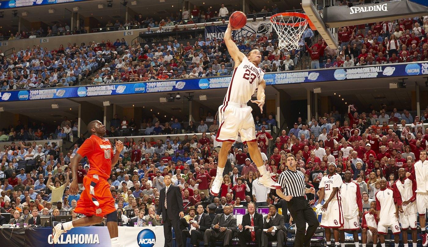 University of Oklahoma vs Syracuse University, 2009 NCAA South Regional Semifinals