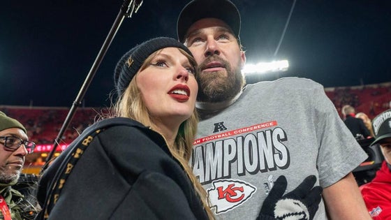 SPORTS-FBN-CHIEFS-KELCE-PODCAST-SWIFT-KC