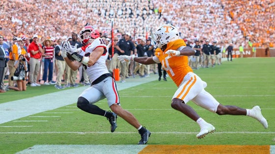 dawgs-catch-1.jpg