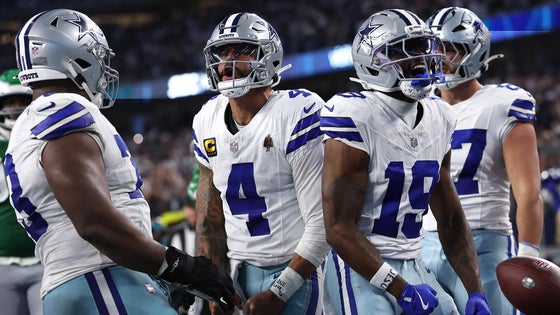 Philadelphia Eagles v Dallas Cowboys