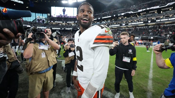 Cleveland Browns v Las Vegas Raiders
