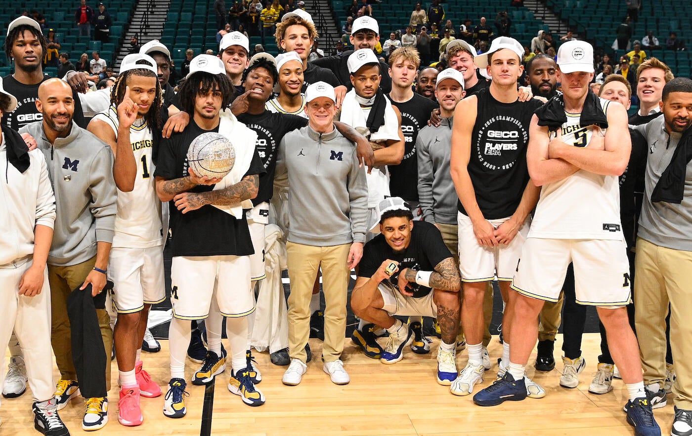 COLLEGE BASKETBALL: NOV 26 Players Era Gonzaga vs Michigan