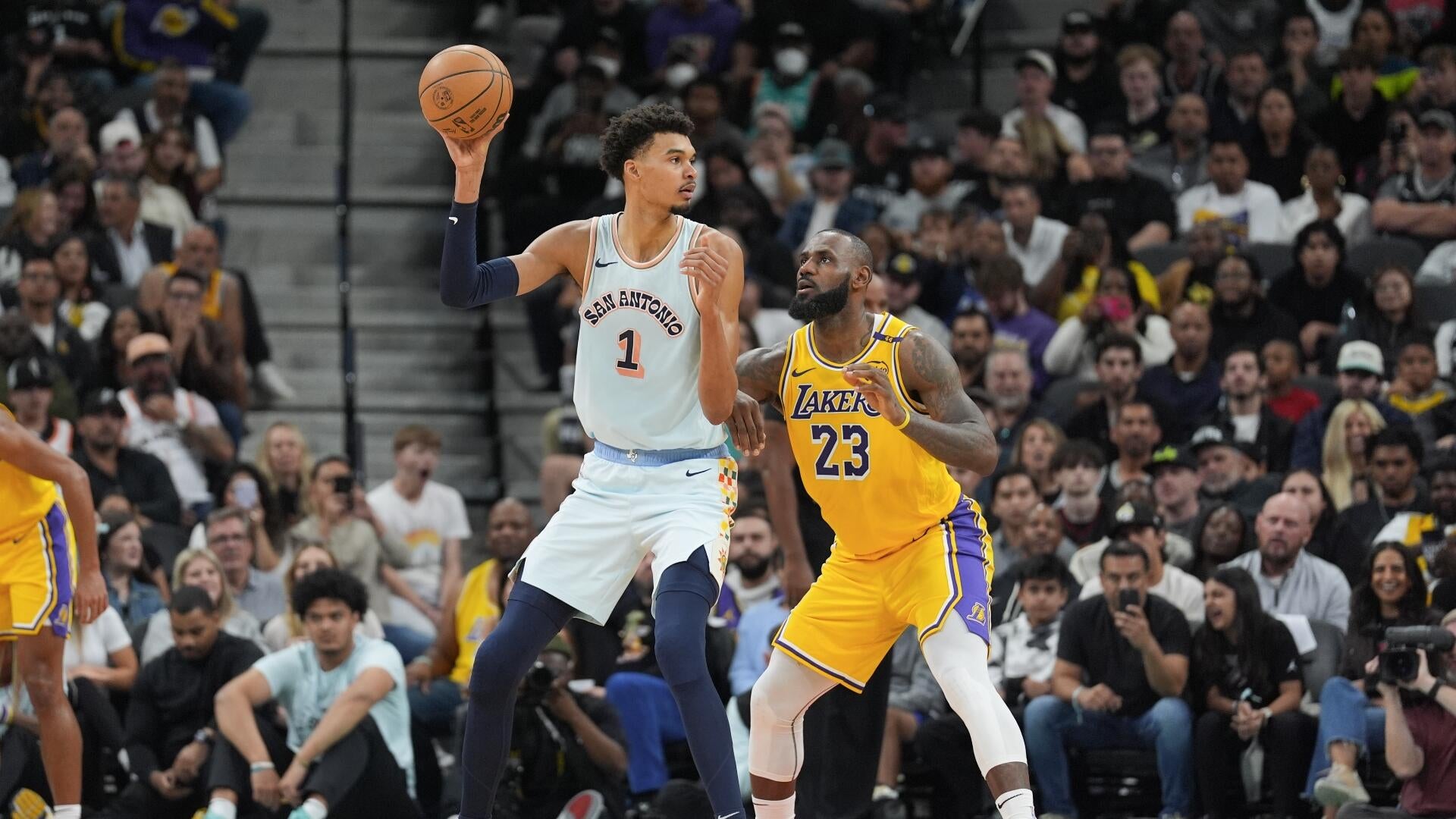 victor-wembanyama-lebron-james-spurs-lakers-cbs-imagn.jpg