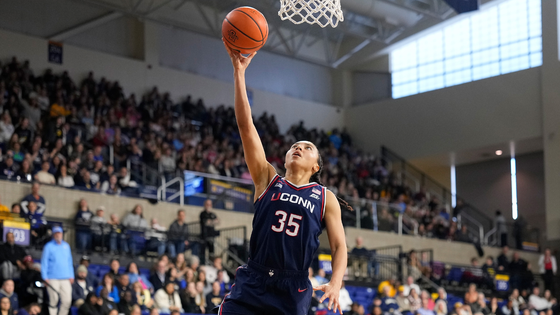 azzi-fudd-uconn-marquette.png
