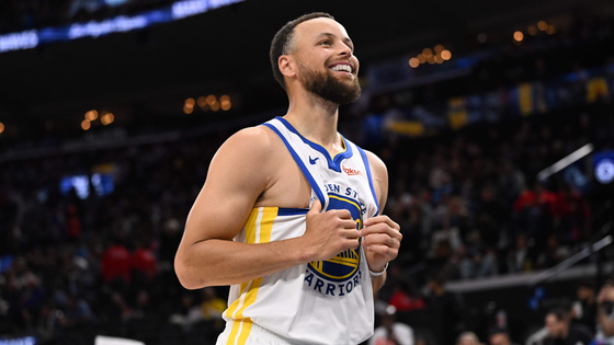 happy-steph-play-in-getty.png