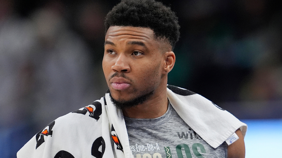 giannis-close-up-getty.png