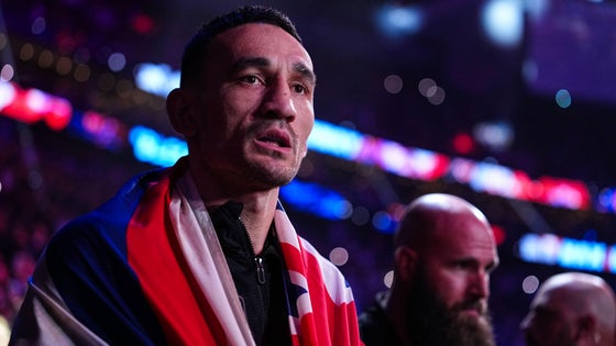 max-holloway-walkout-326.jpg