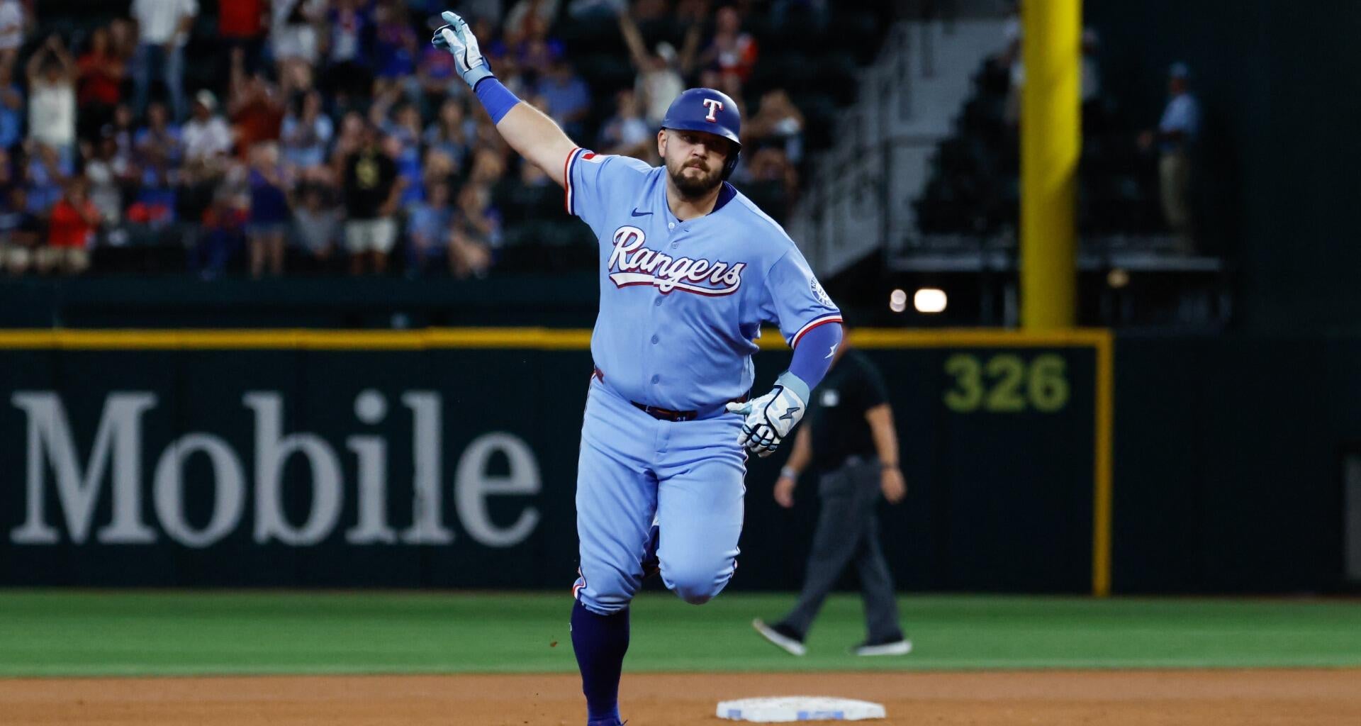 2026-09-20t210442z-140883629-mt1usatoday29875361-rtrmadp-3-mlb-toronto-blue-jays-at-texas-rangers-jpg.jpg