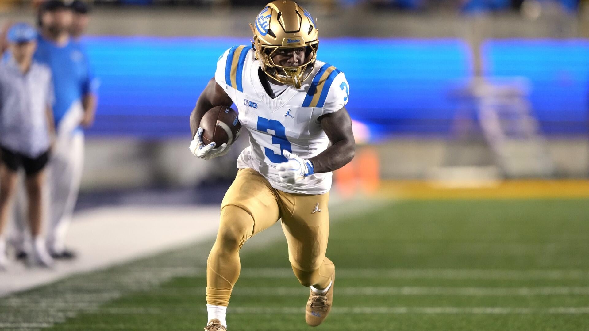 wayne-knight-ucla-bruins