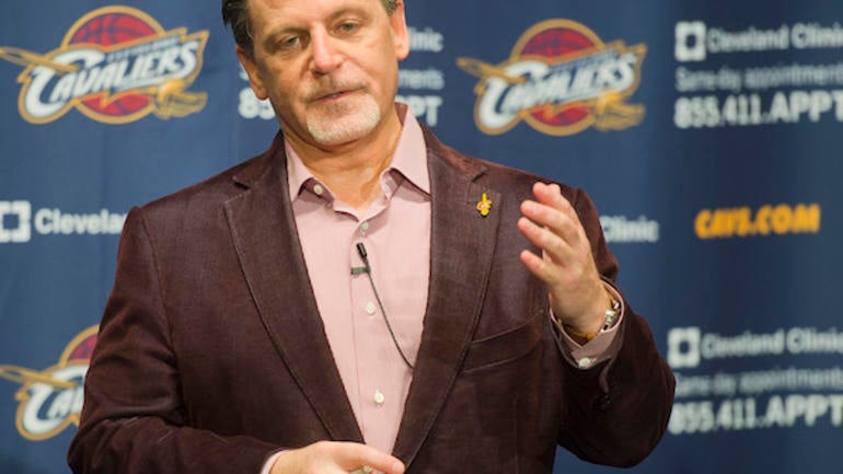 Report: Dan Gilbert met with Cavs assistant GM to discuss future of front office