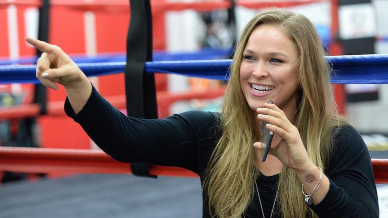 UFC fighter angry over Ronda Rousey getting immediate title shot at UFC 207