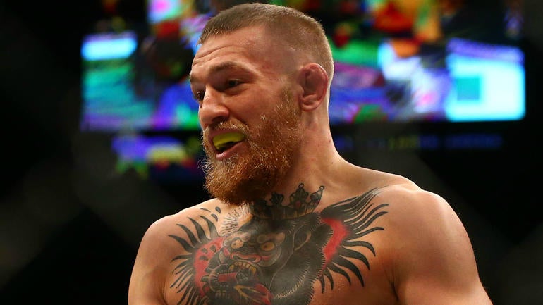 WATCH: Conor McGregor, dressed in fight gear drains a 3 at Madison Square Garden