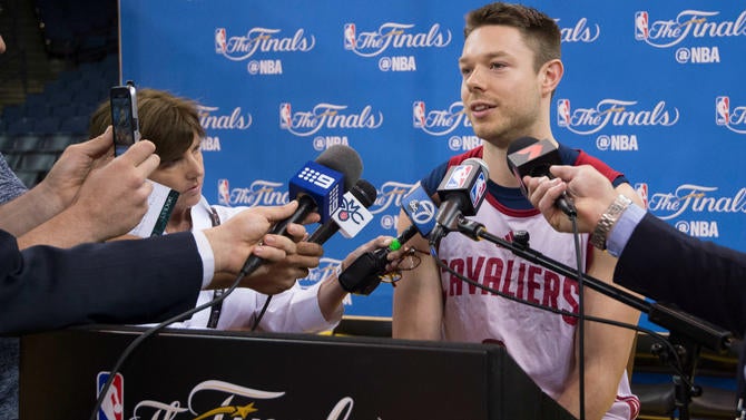 Delly meets the media