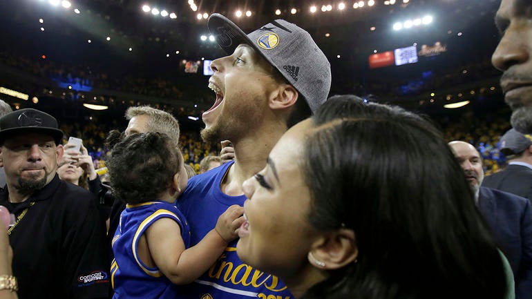 WATCH: Ayesha Curry swishes a three against Steph in pickup game