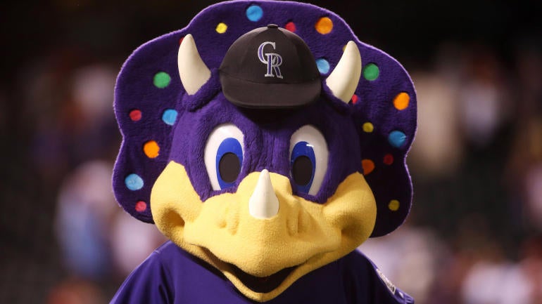 WATCH: Cardinals and Rockies players have epic standoff after national anthem