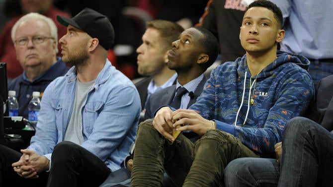 Ben Simmons watches a Cavaliers game