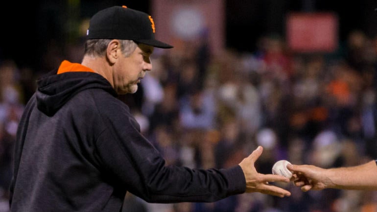 Giants manager Bruce Bochy hospitalized in Miami
