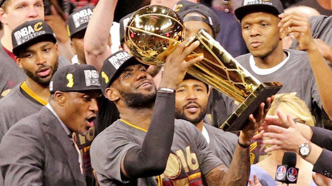 lebron-james-trophy.jpg