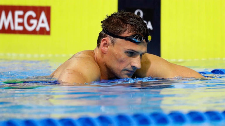 Ryan Lochte, U.S. swimmers robbed at gunpoint in Rio