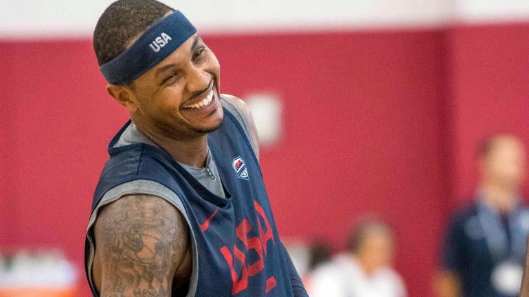 LOOK: Carmelo Anthony signs autographs at Team USA practice through a crack in wall