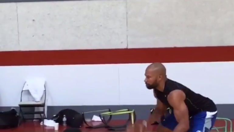 Derek Fisher reportedly wants another NBA job -- this time as a player
