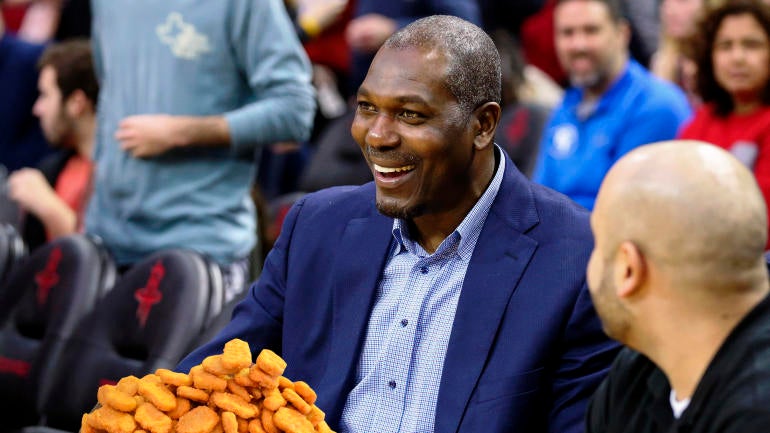 Hakeem Olajuwon once ate 100 chicken nuggets in a commercial shoot