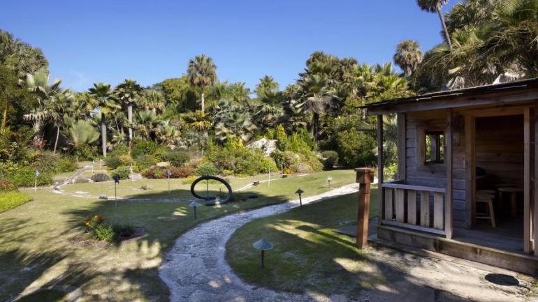 LOOK: This outrageous $195M house has a putt-putt course in the backyard