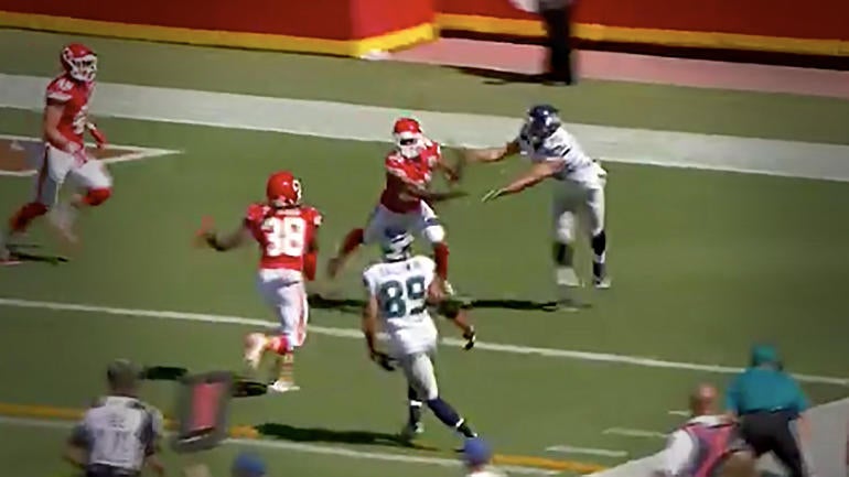 LOOK: Chiefs' Marcus Peters picks off Russell Wilson in the end zone