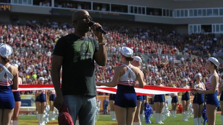 Darius Rucker says he will play concert at South Carolina if Gamecocks go to a bowl