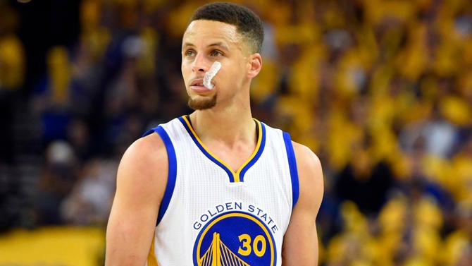 Stephen Curry and his mouthguard