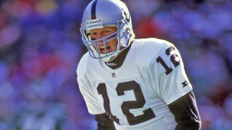 Draft bust Todd Marinovich is attempting an amateur football comeback at age 48