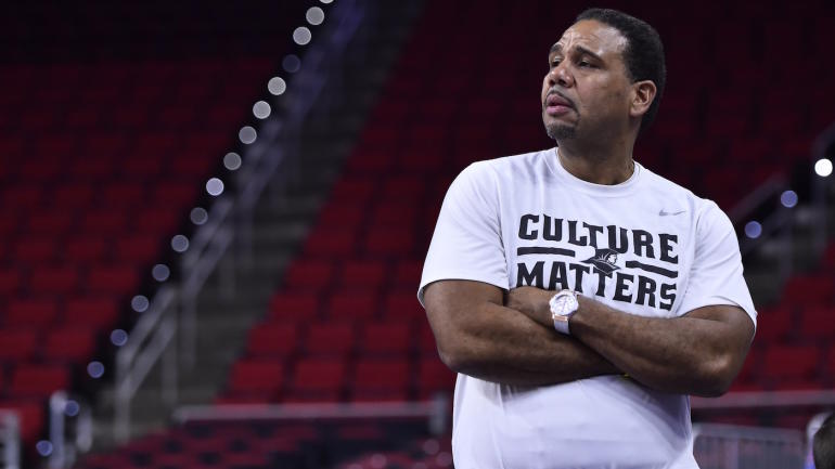 Providence coach Ed Cooley has back surgery, expected to be back for season