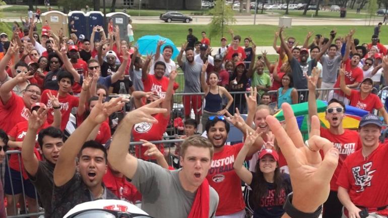 Best tailgate of the weekend: Houston students camping out for Oklahoma tickets