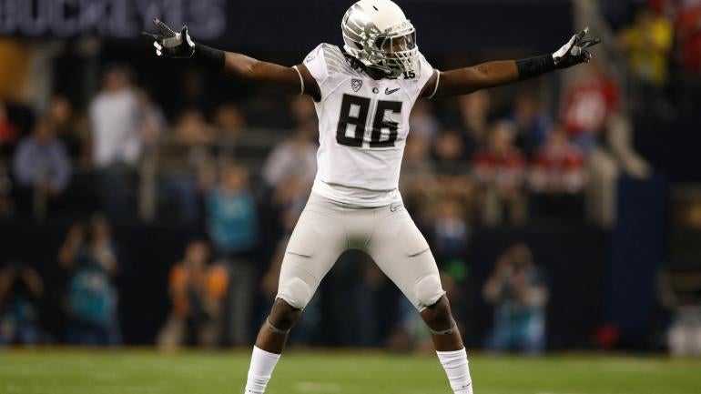 Oregon DE, a potential starter, suspended amid alleged assault investigation