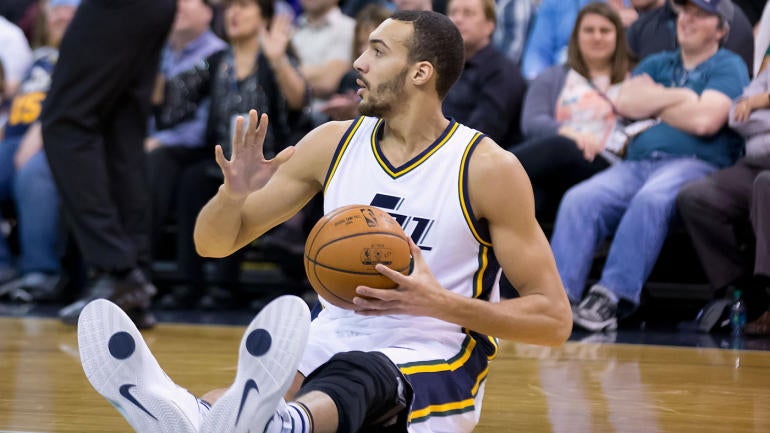 NBA playoffs: Rudy Gobert sprains knee just 17 seconds into Game 1 of Clippers-Jazz