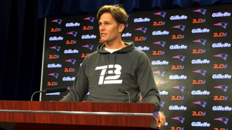 LOOK: Tom Brady sports '90s haircut, Twitter predictably overreacts