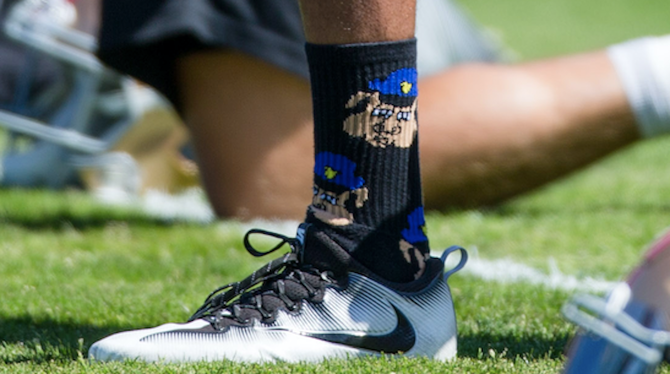 [Image: kaepernick-socks-cops-08-31-16.png]