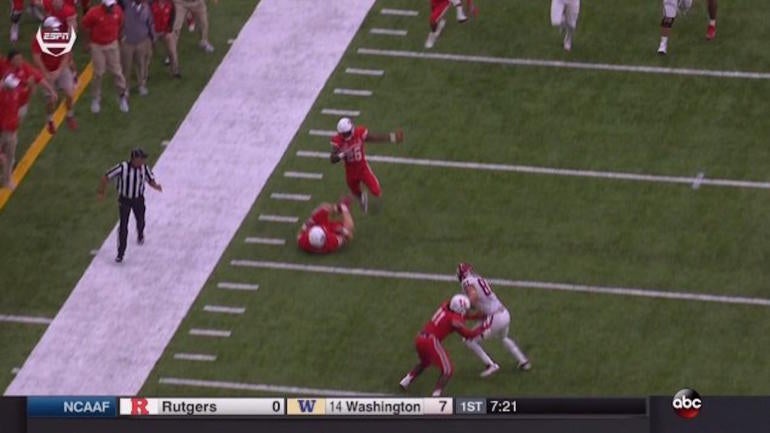 WATCH: Houston electrifies with kick six, returning field goal 100 yards for TD