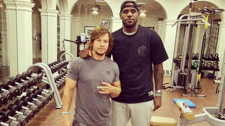 LOOK: Cavs' LeBron James worked out with Mark Wahlberg