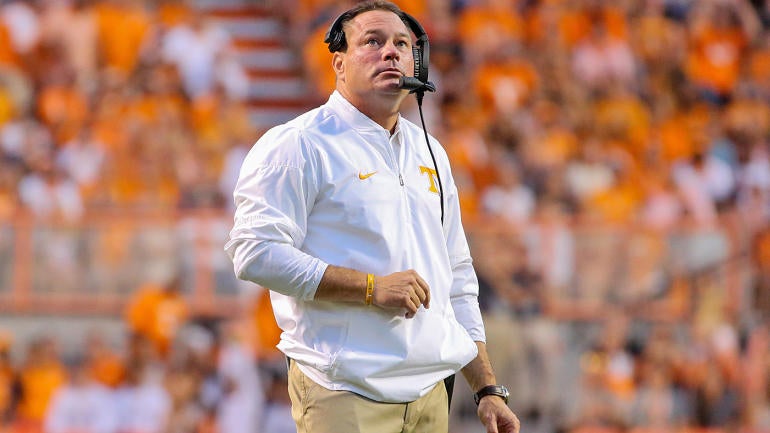 Four-star quarterback transfers for third time, second out of Tennessee